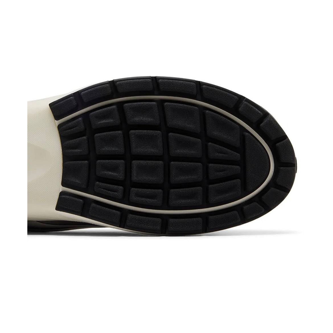 Chanel CC Logo Sneaker 'White Silver’