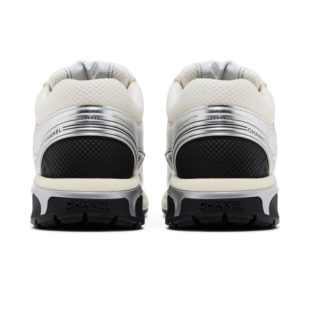 Chanel CC Logo Sneaker 'White Silver’